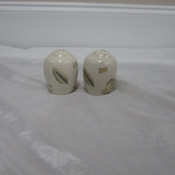 Pfaltzgraff Naturewood Salt Pepper Shakers - Picture 1 of 4